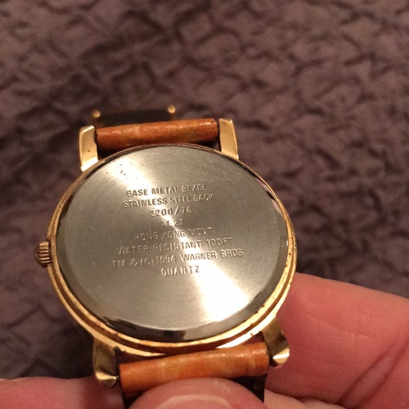 Looney Tunes 1994 Tweety Bird watch. - Picture 10 of 11